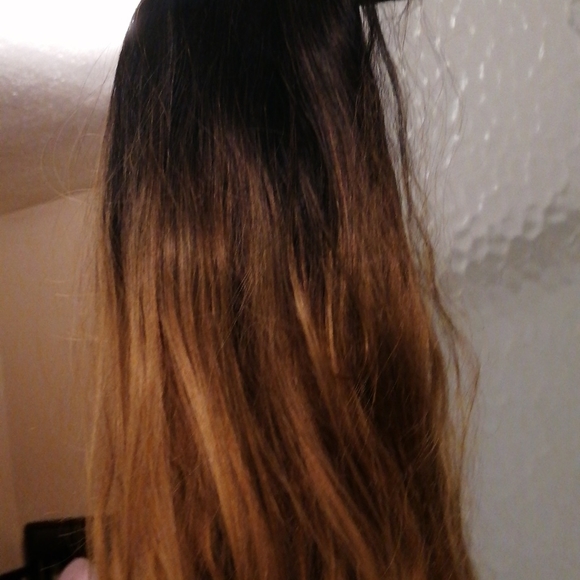 Wig it's really pretty - Picture 2 of 2